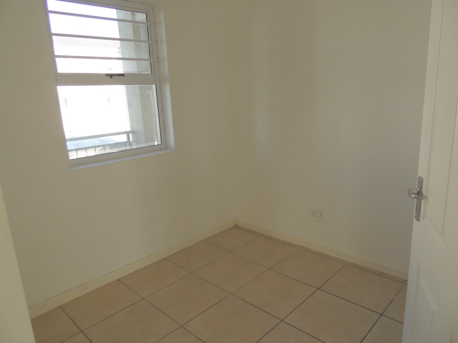 To Let 2 Bedroom Property for Rent in Stellendale Western Cape